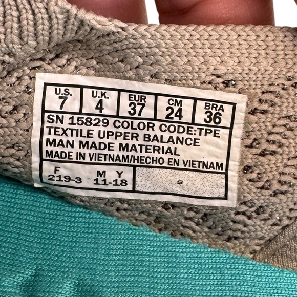 Skechers you define devotion slip on yoga mat Taupe shimmer sneakers womens 7 - Picture 10 of 11